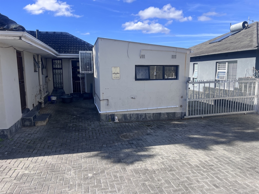 Commercial Property for Sale in Vincent Eastern Cape